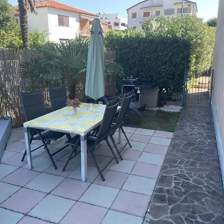 Classic And Modern With Terrace And Bbq Apartmán