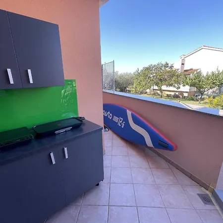 Classic And Modern With Terrace And Bbq Apartmán Umag